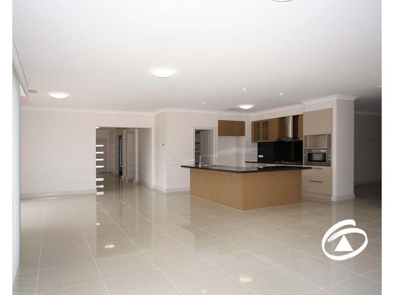 12 Avenview Drive, Narre Warren North VIC 3804