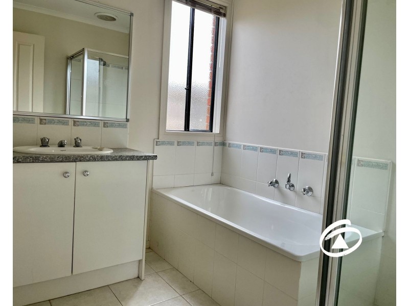 19A Lake View Drive, Narre Warren South VIC 3805