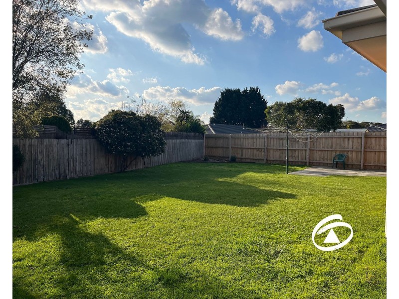 54 Pentland Drive, Narre Warren VIC 3805