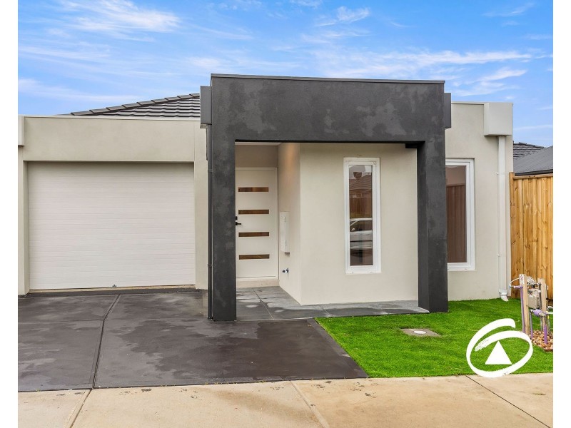 15 Tin Alley Avenue, Clyde VIC 3978