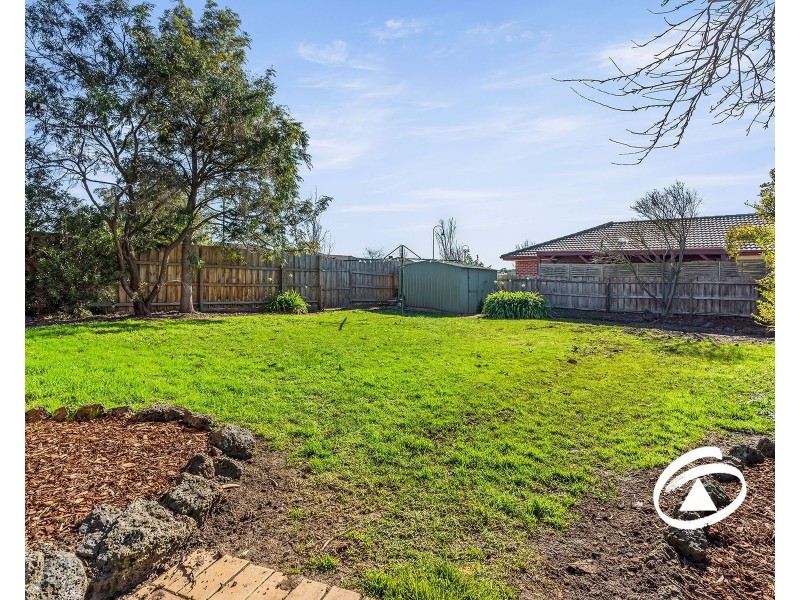 15 Cornell Place, Hampton Park VIC 3976