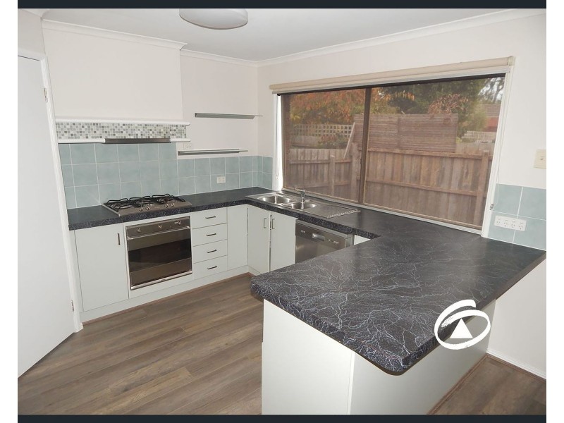 22 Tranter Square, Lynbrook VIC 3975