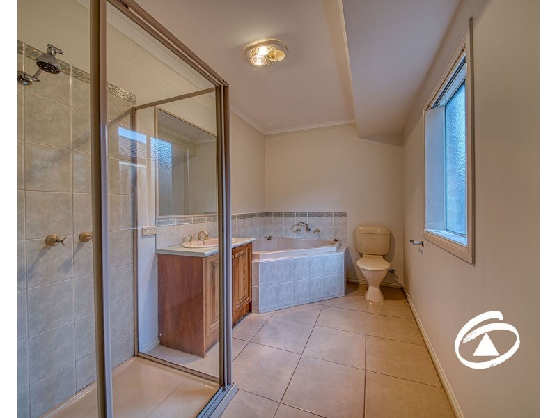 3 Firestone Green, Cranbourne VIC 3977