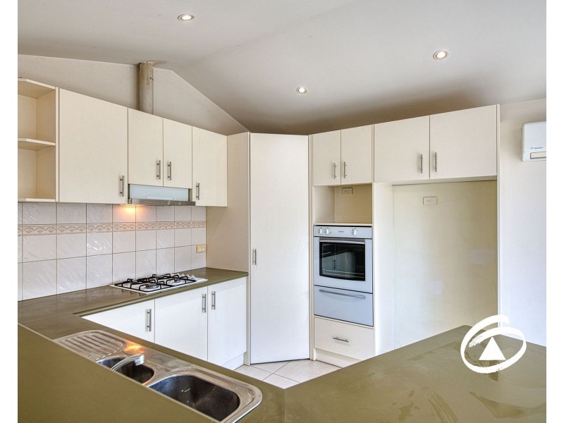 3 Firestone Green, Cranbourne VIC 3977