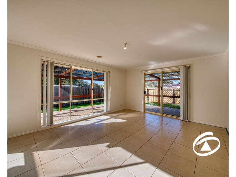 3 Firestone Green, Cranbourne VIC 3977