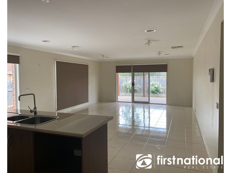 2 Livida Circuit, Lyndhurst VIC 3975