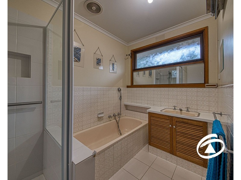 15 Kent Road, Narre Warren VIC 3805