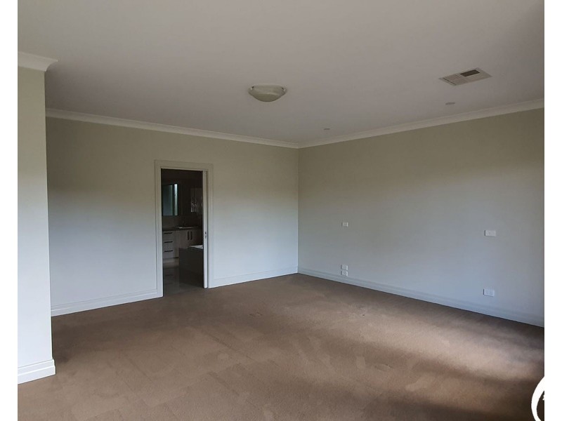 17 Avenview Drive, Narre Warren North VIC 3804