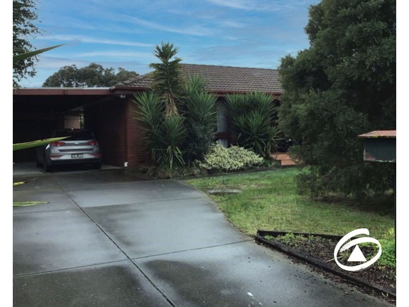 4 Paul Ct, Hampton Park VIC 3976
