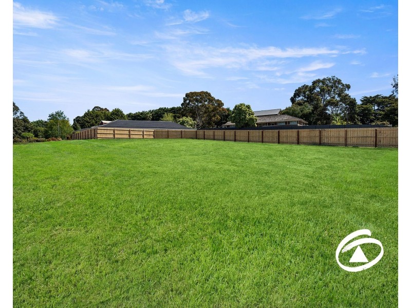 64 Goldsborough Drive, Officer VIC 3809