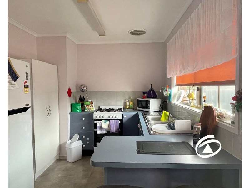 2/57 Amber Crescent, Narre Warren VIC 3805