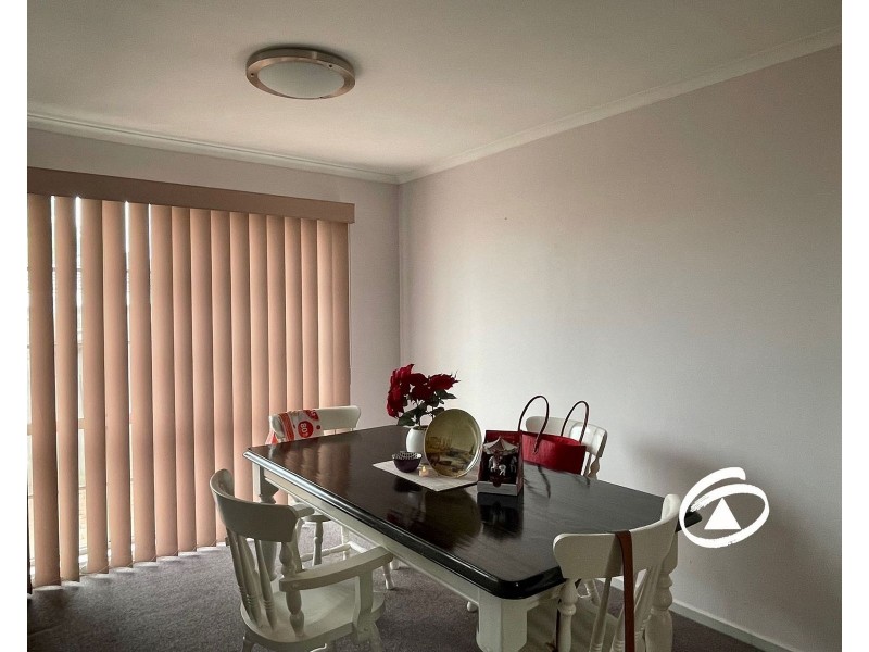 2/57 Amber Crescent, Narre Warren VIC 3805