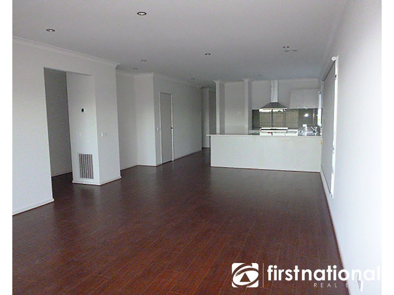 11 Anvil Way, Clyde North VIC 3978