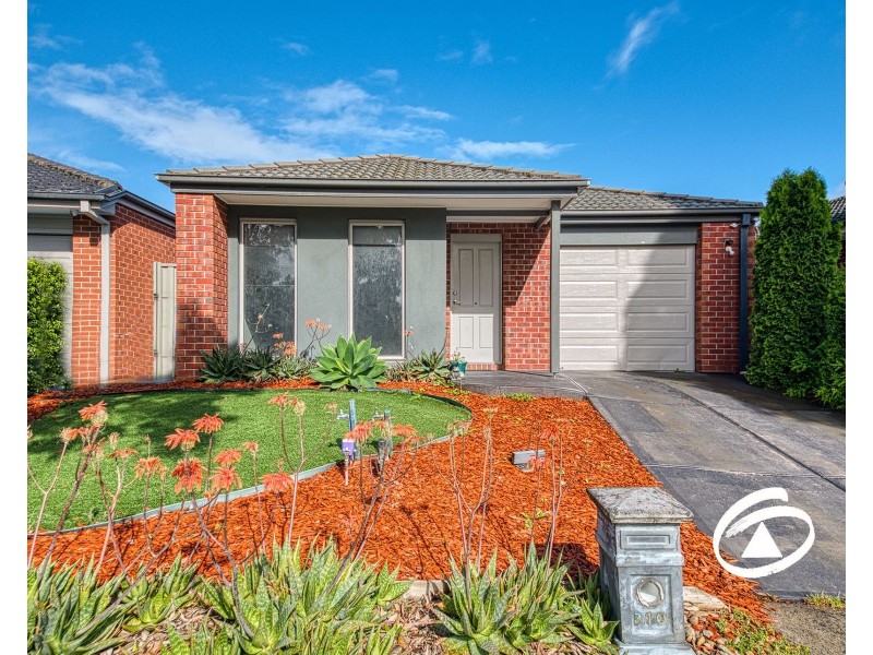 310 Casey Fields Boulevard, Cranbourne East VIC 3977