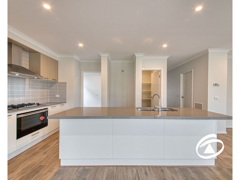 14 Cupit Street, Cranbourne VIC 3977