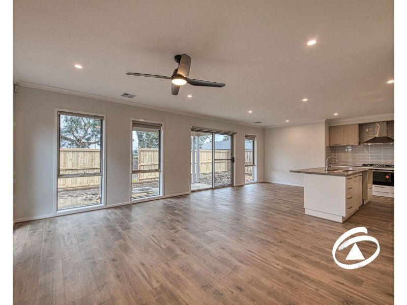 14 Cupit Street, Cranbourne VIC 3977
