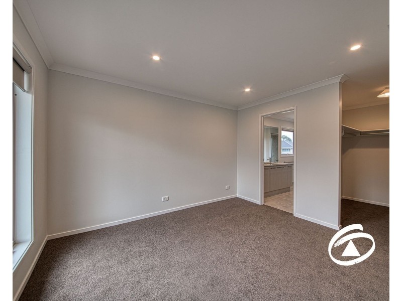 14 Cupit Street, Cranbourne VIC 3977