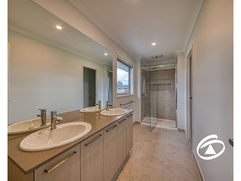 14 Cupit Street, Cranbourne VIC 3977