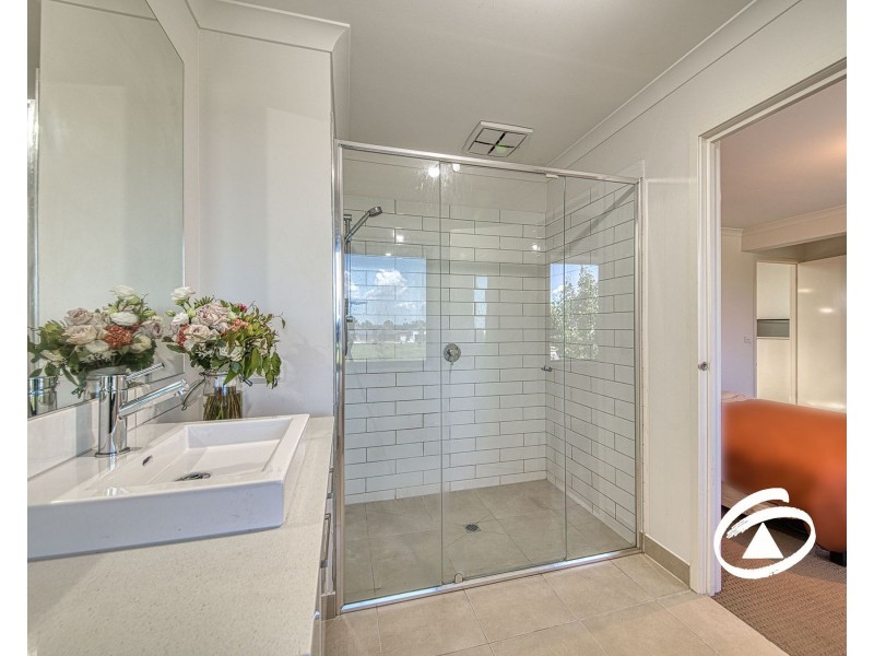 25 Biggs Drive, Officer VIC 3809