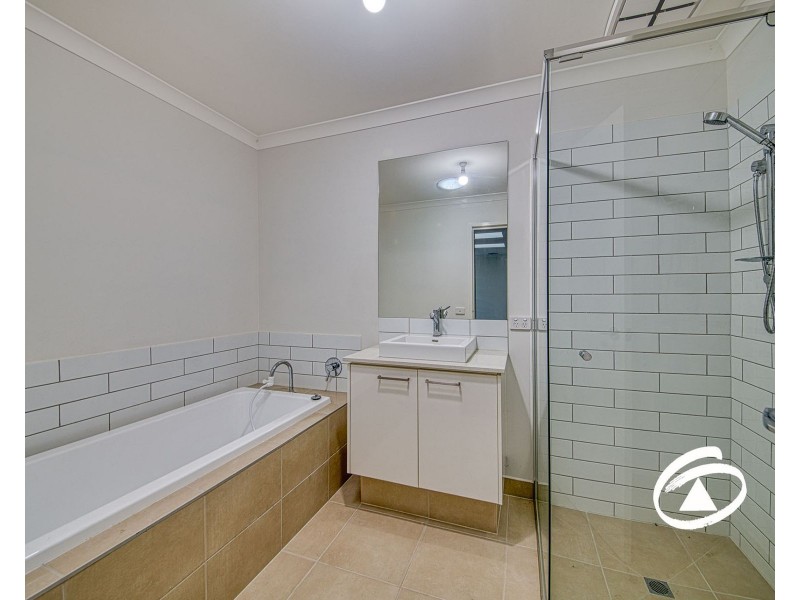 25 Biggs Drive, Officer VIC 3809