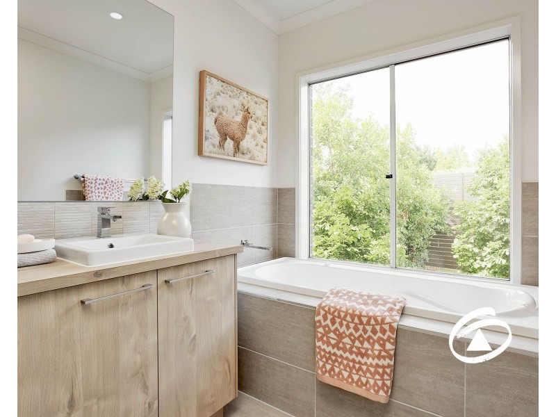 13 Atherton Avenue, Officer South VIC 3809