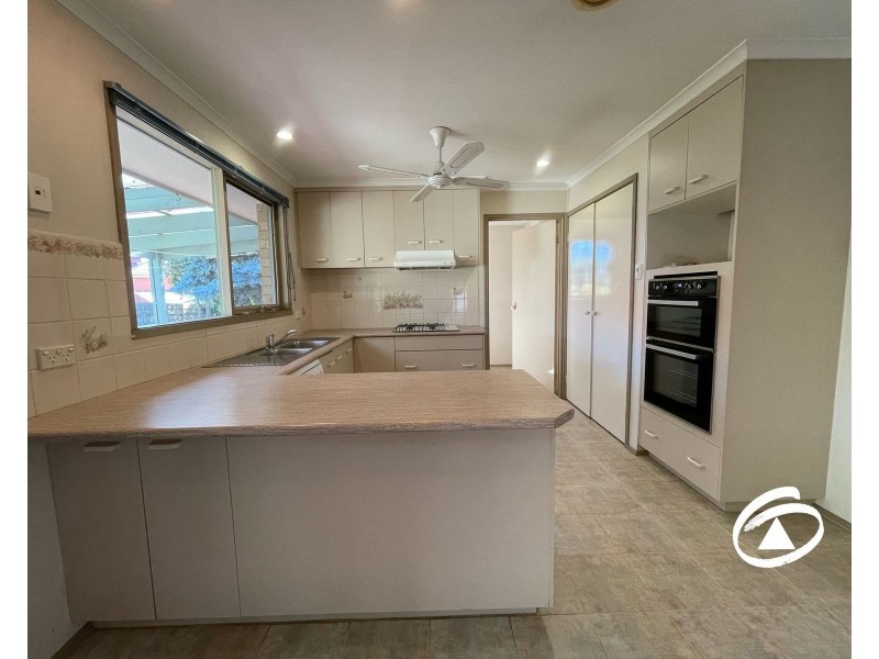 53 Bellevue Drive, Berwick VIC 3806