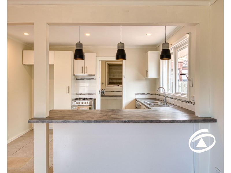 3 Campbell Parade, Cranbourne VIC 3977