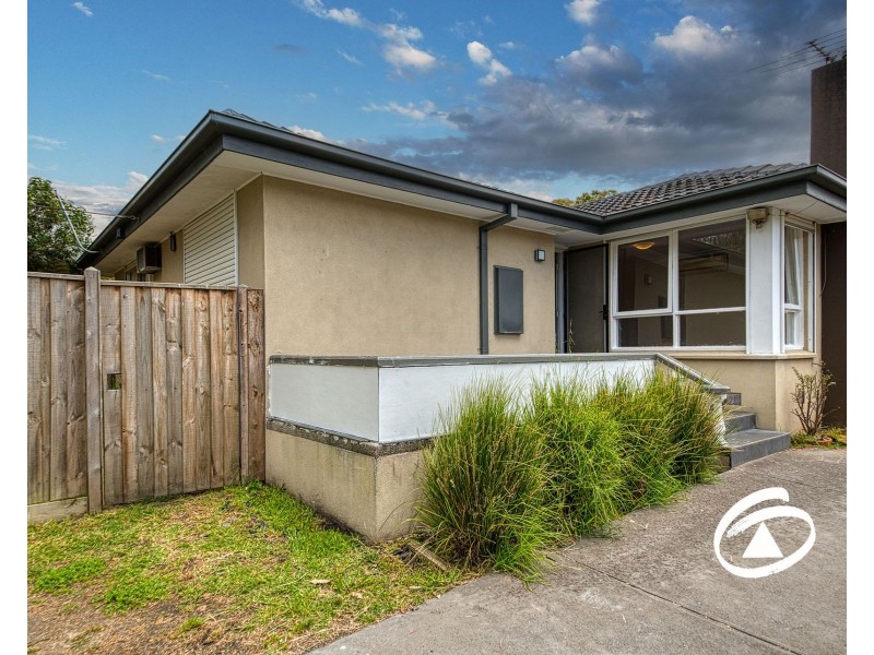 3 Campbell Parade, Cranbourne VIC 3977