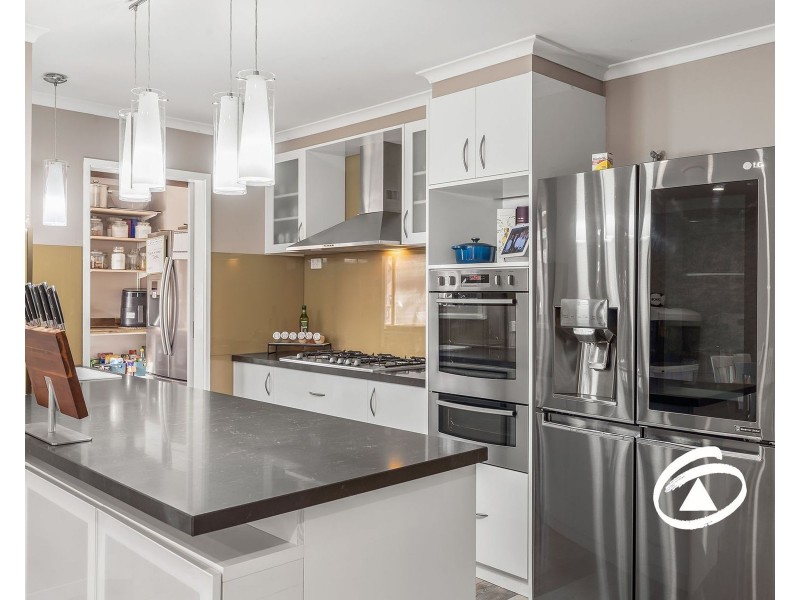 4 Cash Close, Hampton Park VIC 3976