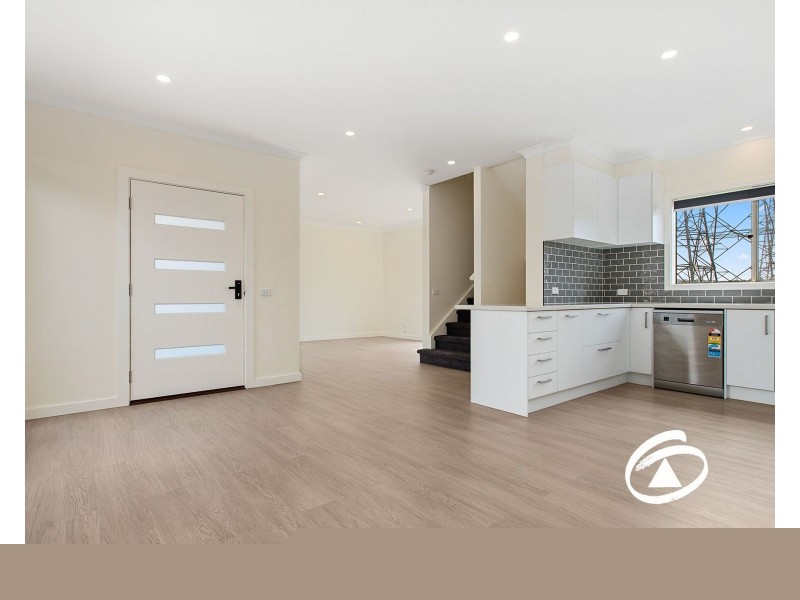 2/36 Hyssop Drive, Hallam VIC 3803