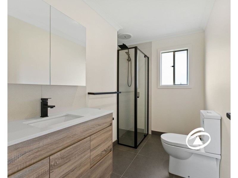 2/36 Hyssop Drive, Hallam VIC 3803