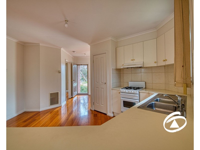 1/56 Amber Crescent, Narre Warren VIC 3805