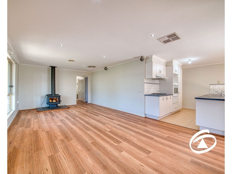 8 Gilbert Place, Berwick VIC 3806