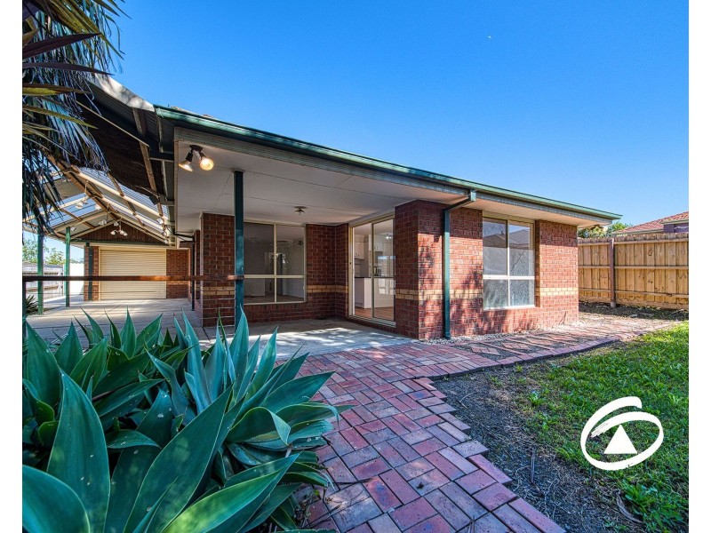 8 Gilbert Place, Berwick VIC 3806