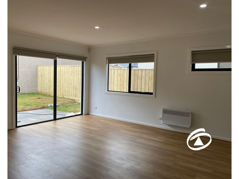 39 Cotswold Crescent, Officer VIC 3809