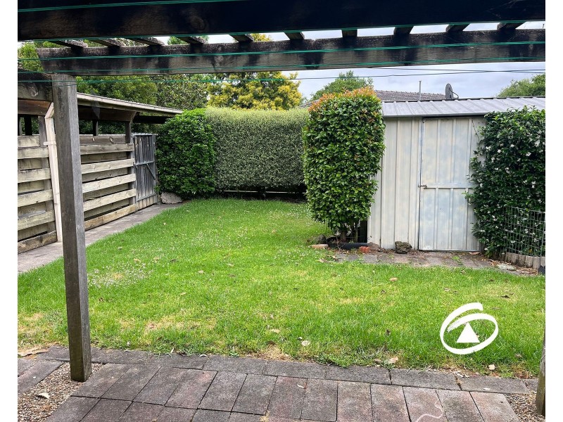 2/7 Manuka Road, Berwick VIC 3806