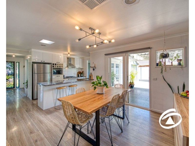 8 Gandin Court, Hampton Park VIC 3976