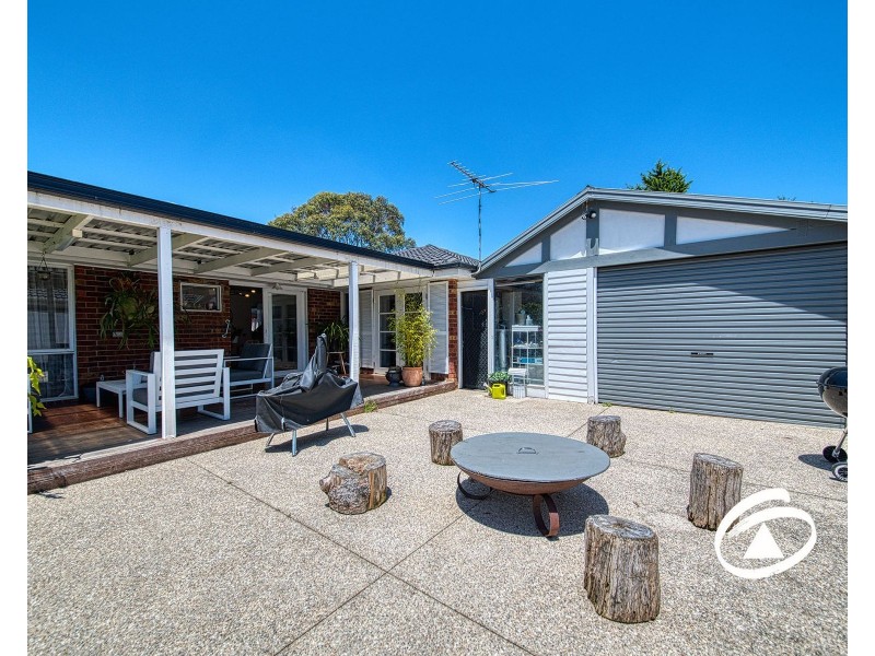 8 Gandin Court, Hampton Park VIC 3976