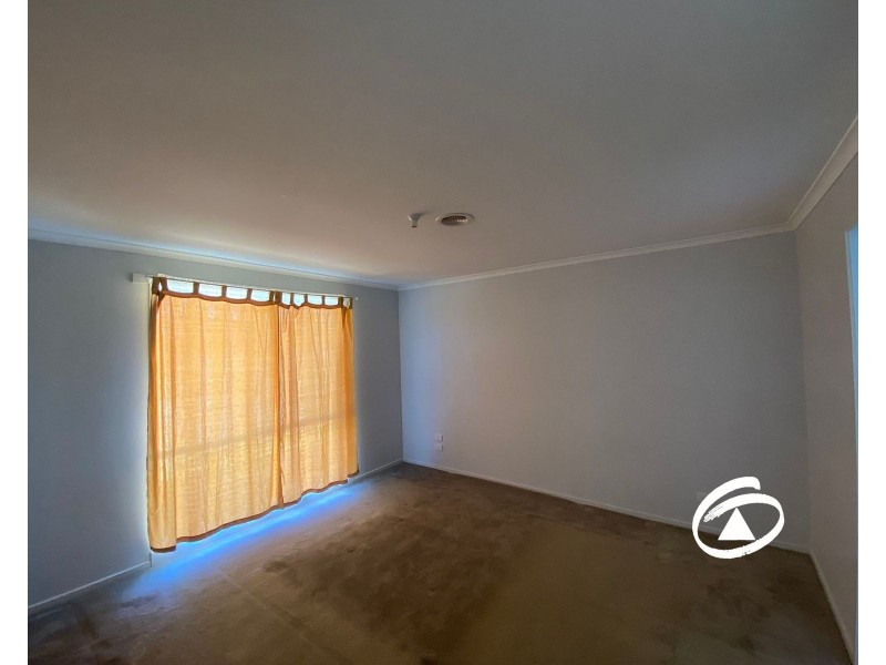 19 Lemon Thyme Way, Lynbrook VIC 3975