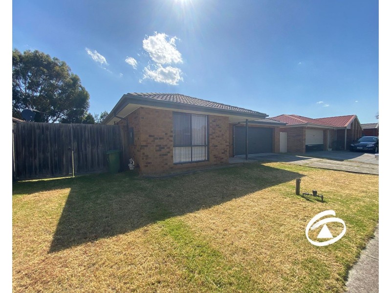 19 Lemon Thyme Way, Lynbrook VIC 3975