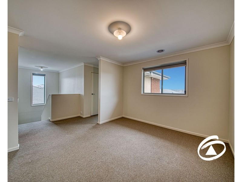 43 Heathcote Grove, Officer VIC 3809