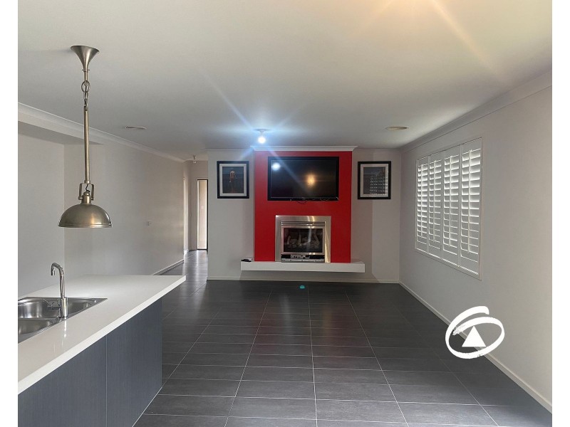 2 Amber Way, Officer VIC 3809