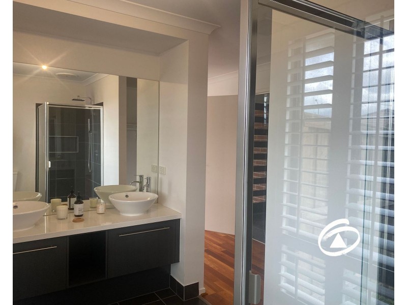 2 Amber Way, Officer VIC 3809