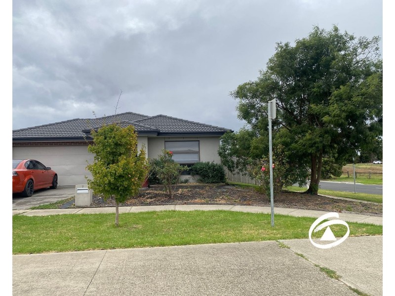 2 Grande Belmond Avenue, Clyde VIC 3978