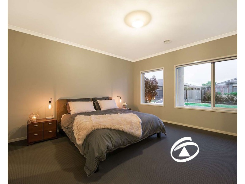 29 Connewara Crescent, Clyde North VIC 3978