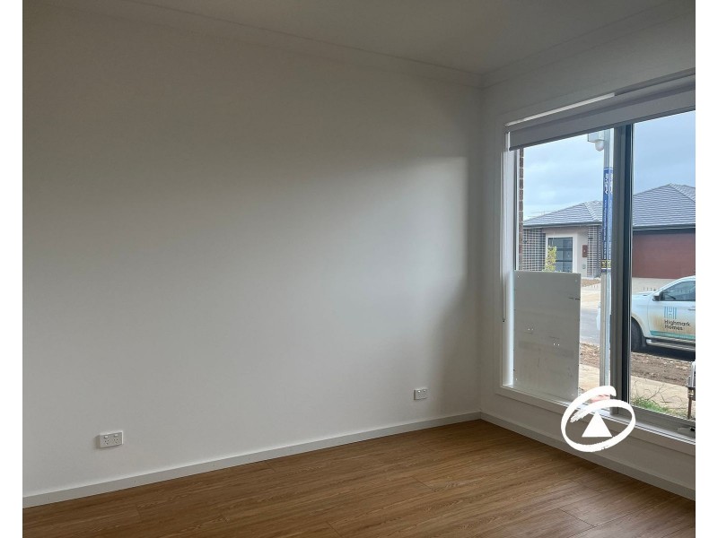 10 Pesaro Street, Clyde VIC 3978