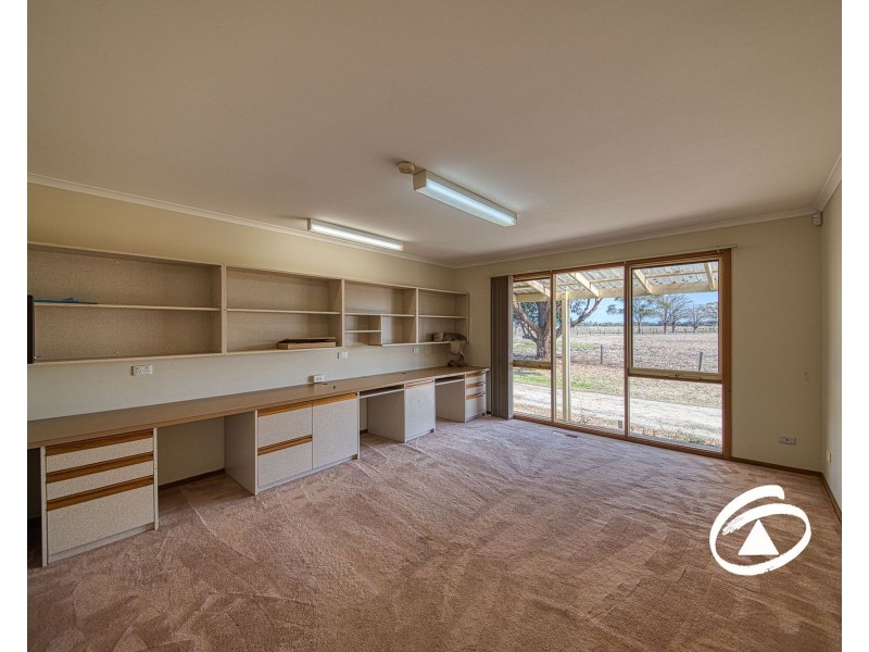 335 Muddy Gates Lane, Clyde VIC 3978