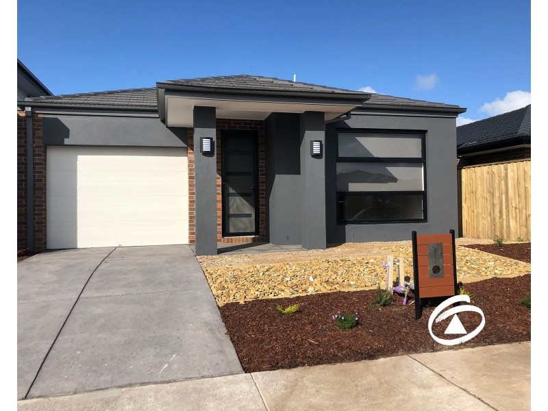 10 Curtis Street, Officer VIC 3809