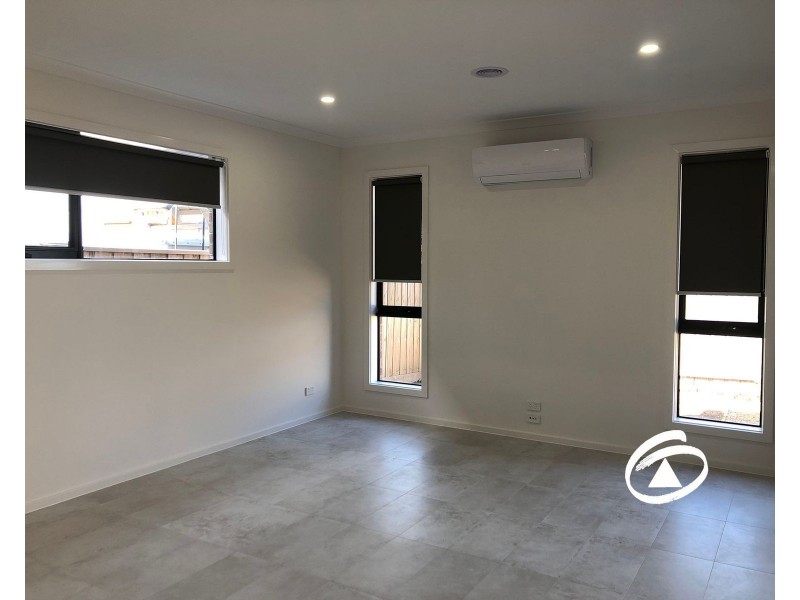 10 Curtis Street, Officer VIC 3809