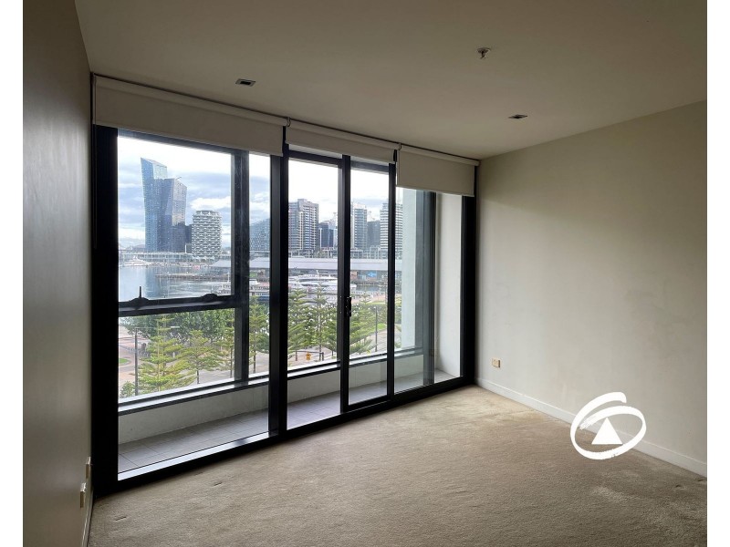 602/100 Harbour Esplanade, Docklands VIC 3008